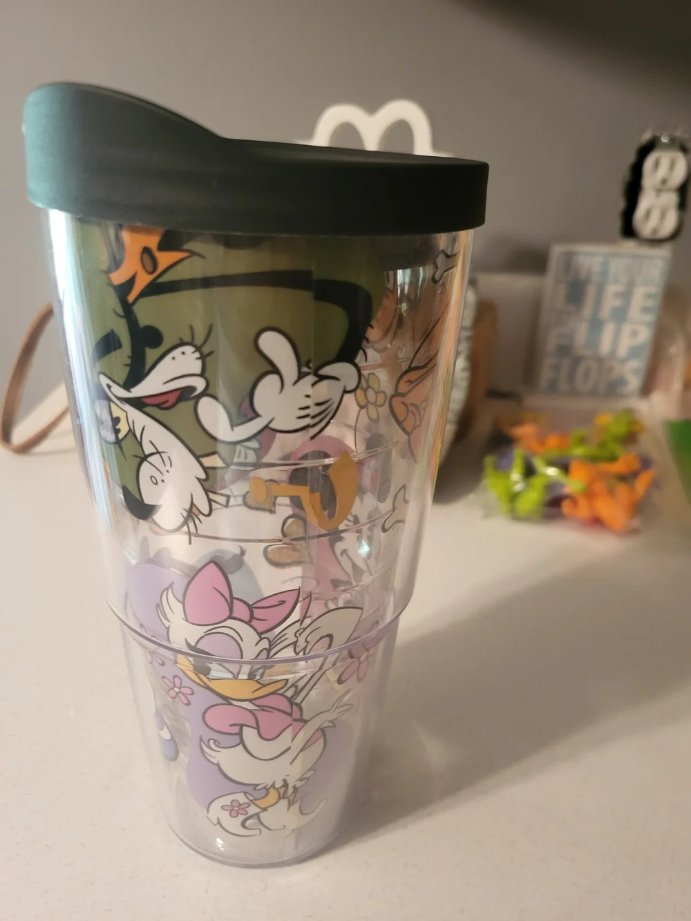 New TERVIS Disney Mickey & Friends 24oz Travel Tumbler Minnie Donald Goofy